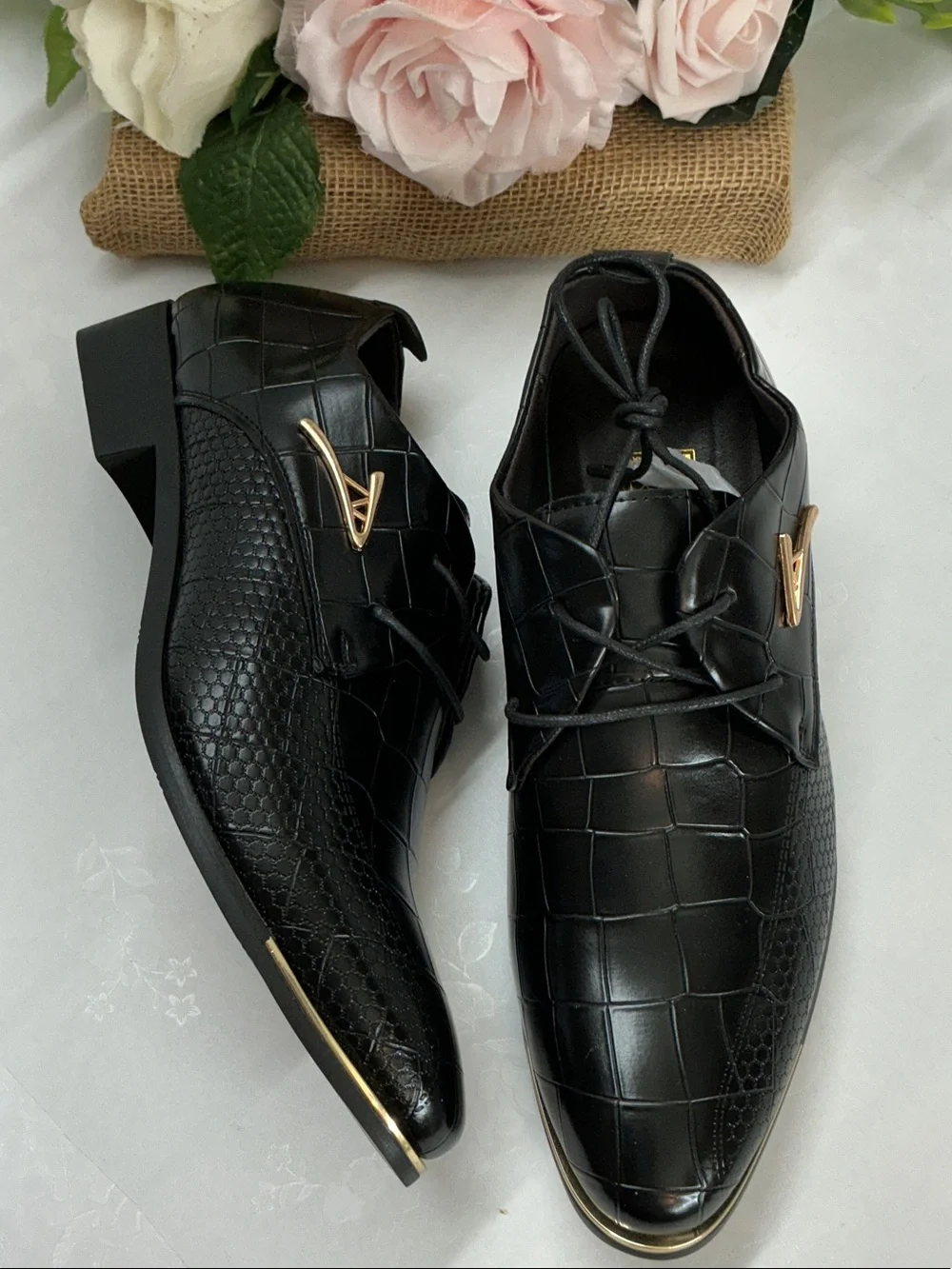 Men's Black Croc-Embossed Dress Shoes - Classic Lace-Up